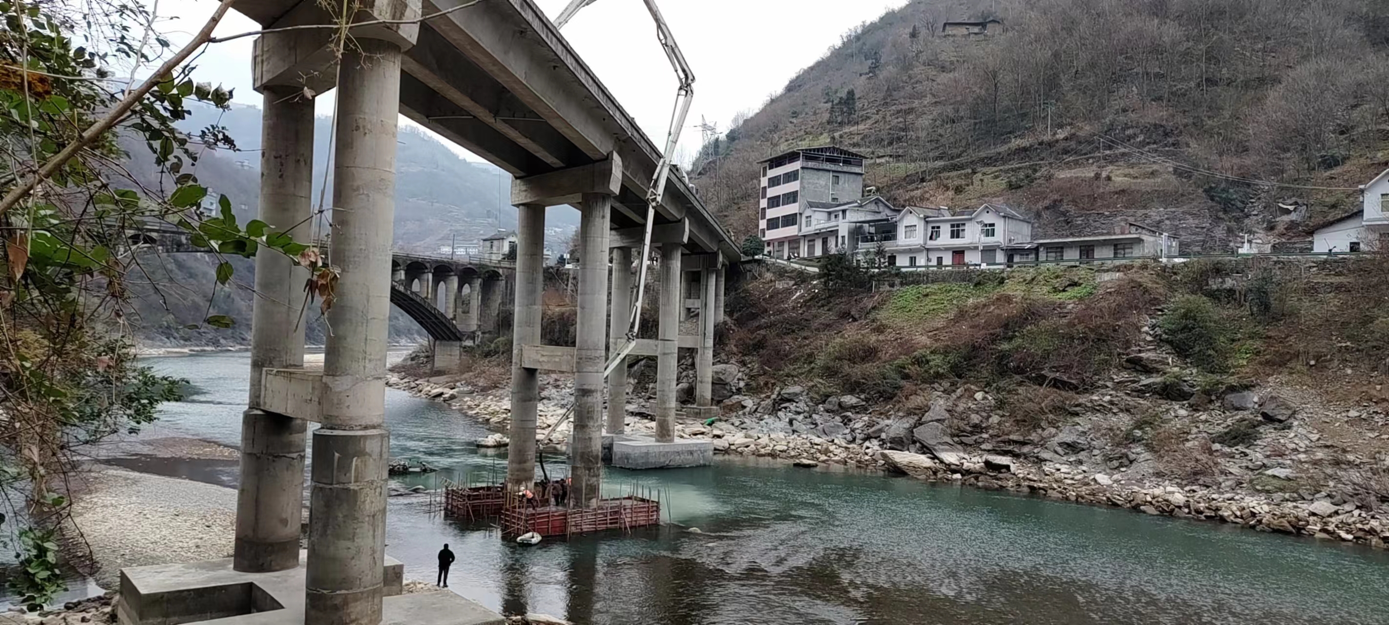 柳州一桥梁加固施工